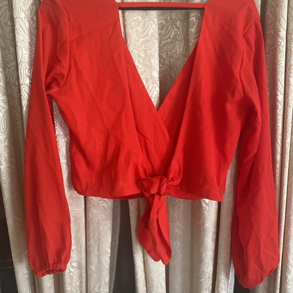 Red top - Picture 2 of 3